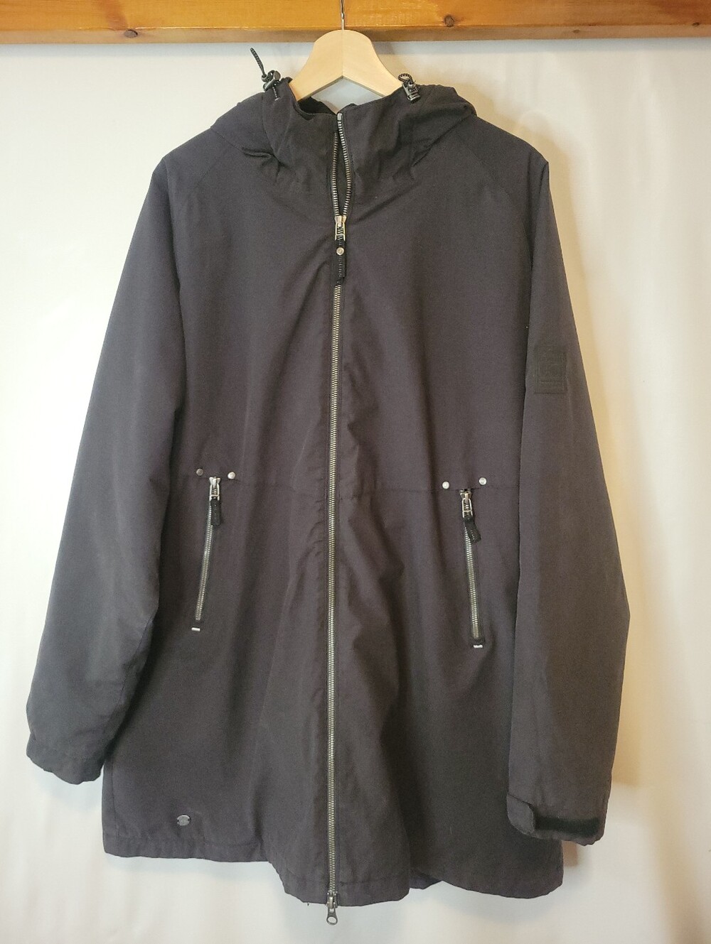 McKinley Urban Outdoor Everyday Aquabase Water Resistant Insulated Coay